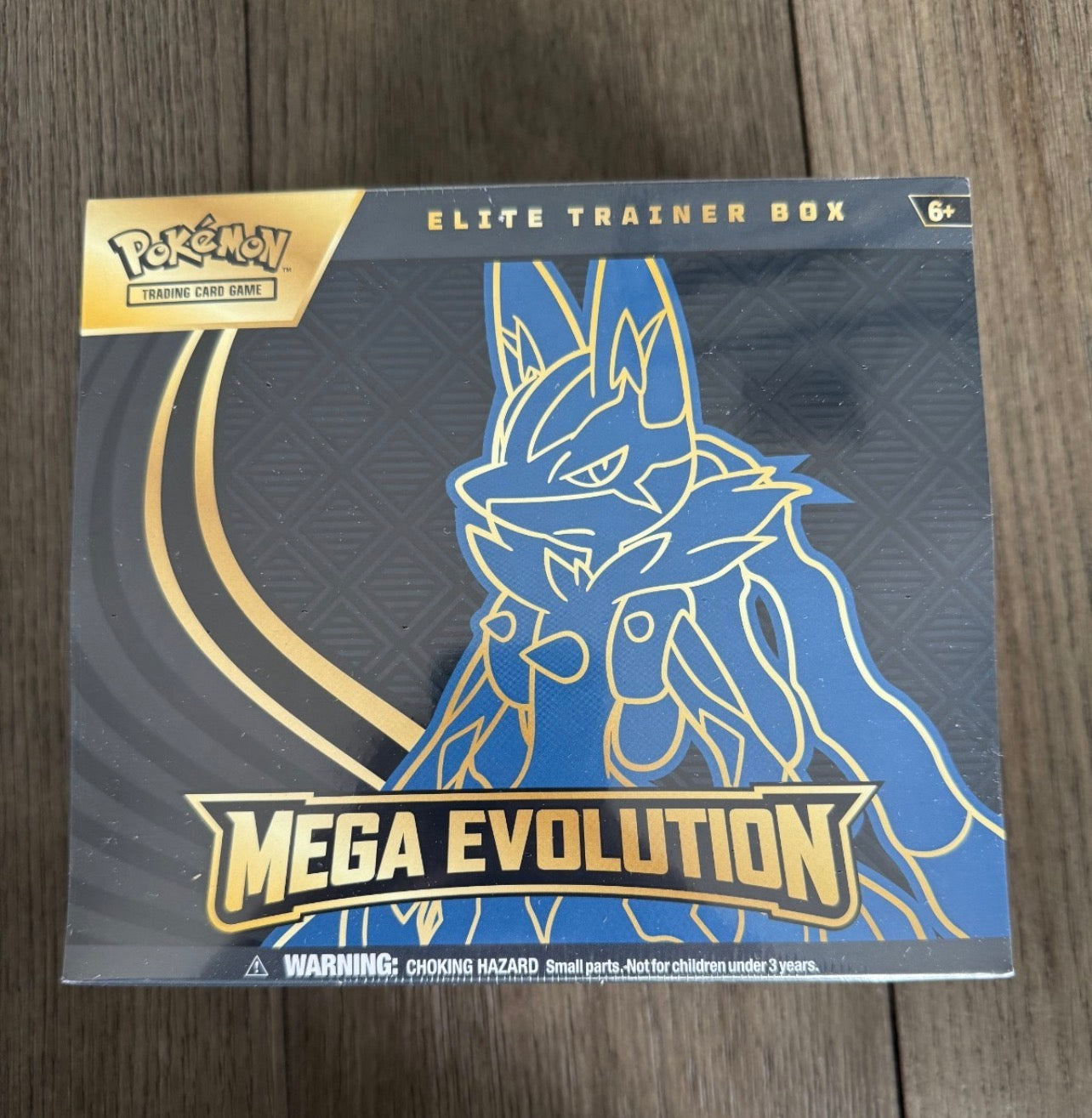 Mega Lucario ETB